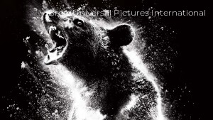 Recensie: Cocaine Bear is doorgesnoven achtbaanrit en ode aan de jaren '80