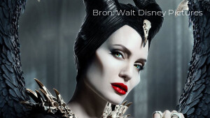 Recensie: in Maleficent: Mistress of Evil brengt Angelina Jolie oorlog in sprookjesland