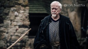 Recensie: Medieval is tenenkrommende en historisch zwarte hit op Netflix
