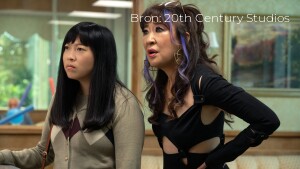 Recensie: Quiz Lady met Awkwafina en Sandra Oh is geslaagde komedie met hilarische momenten
