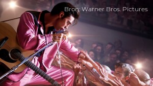 Streamingrecensie: in Elvis laat acteur Austin Butler Graceland op zijn grondvesten trillen