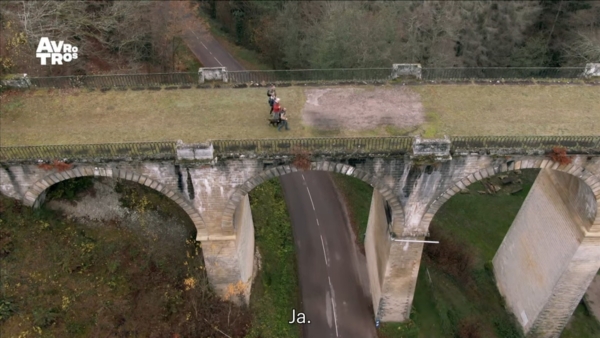 Rudolf et René font-ils du saut à l’élastique en France ?  (vidéo)