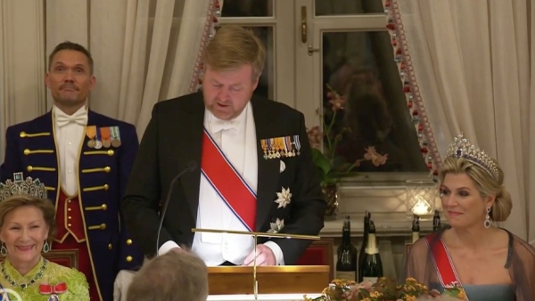 Willem-Alexander hyller Norge på statsbanketten